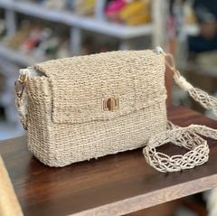 BOX - Túi Clutch Cói Abaca Hình Hộp Chữ Nhật Khóa Gài Kim Loại